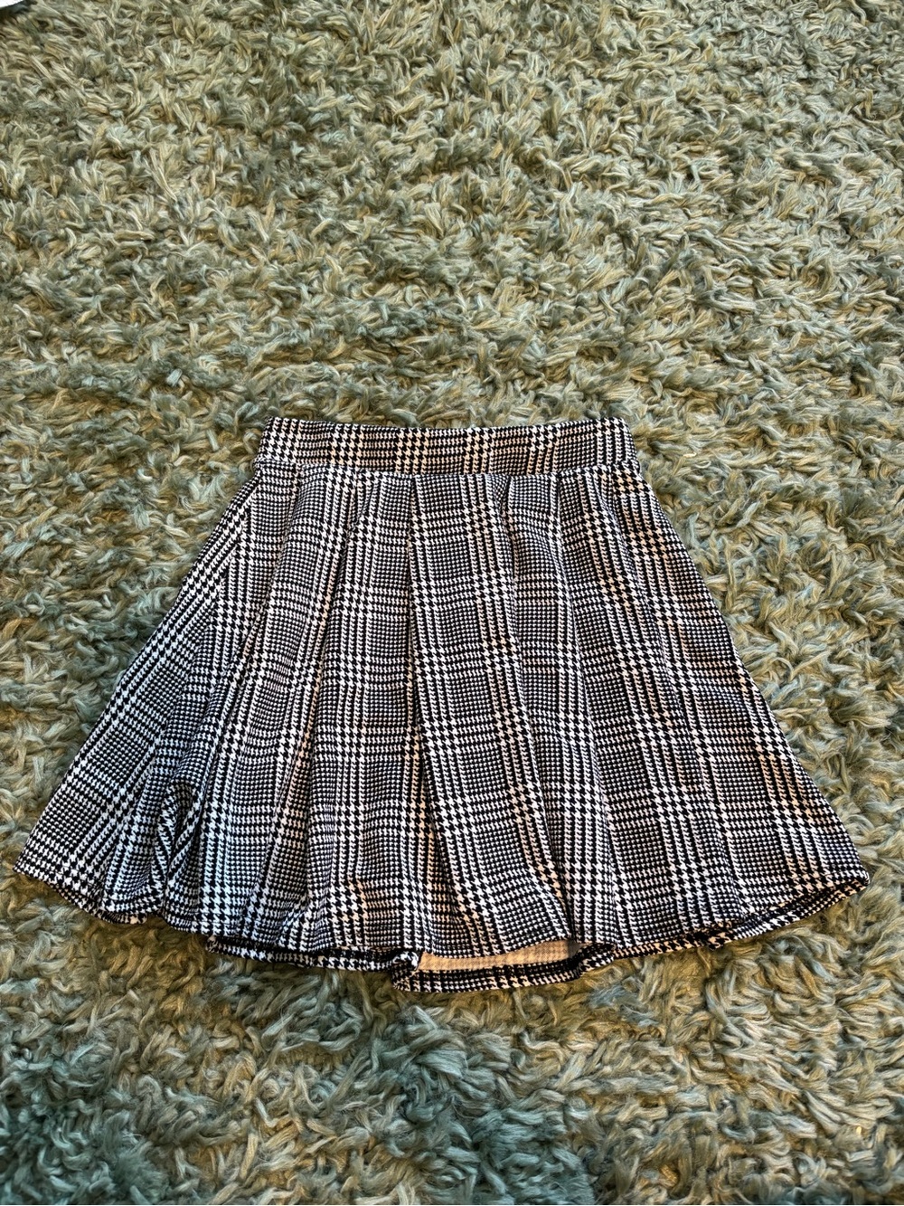 🖤NWOT Houndstooth Pleated Mini Skirt